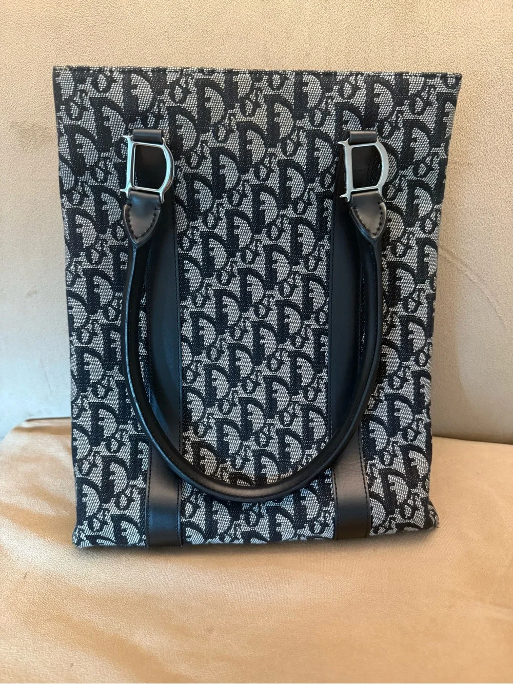 Christian Dior Black/Grey Diorissimo Canvas Vertical Tote Bag - Picture 2 of 16